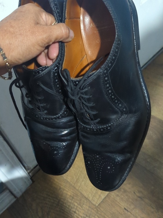 Allen Edmonds Wallis Black Leather Brogue Lace-Up Oxfords main image 7